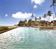 Apsara Beachfront Resort & Villas Hotel