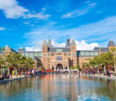 Amsterdam, ochutnávka sýrů a malebný přístav Volendam