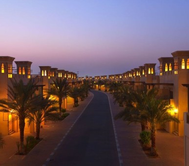Hotel Al Hamra Village Golf & Beach Resort