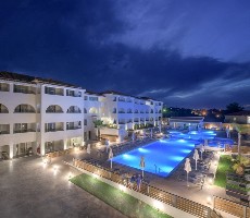 Hotel Azure Resort 
