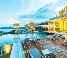 Hotel Crest Resort and Pool Villas Phuket