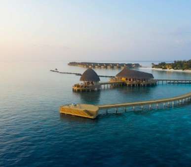 Hotel Emerald Faarufushi Resort & Spa