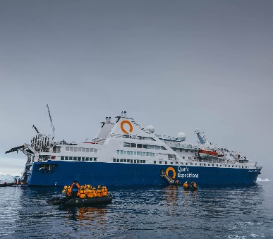 Crossing The Circle: Southern Expedition (Ocean Diamond) (hlavní fotografie)